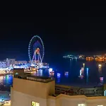 Dubai Eye & Palm View 3 Min By Walk From The Beach
