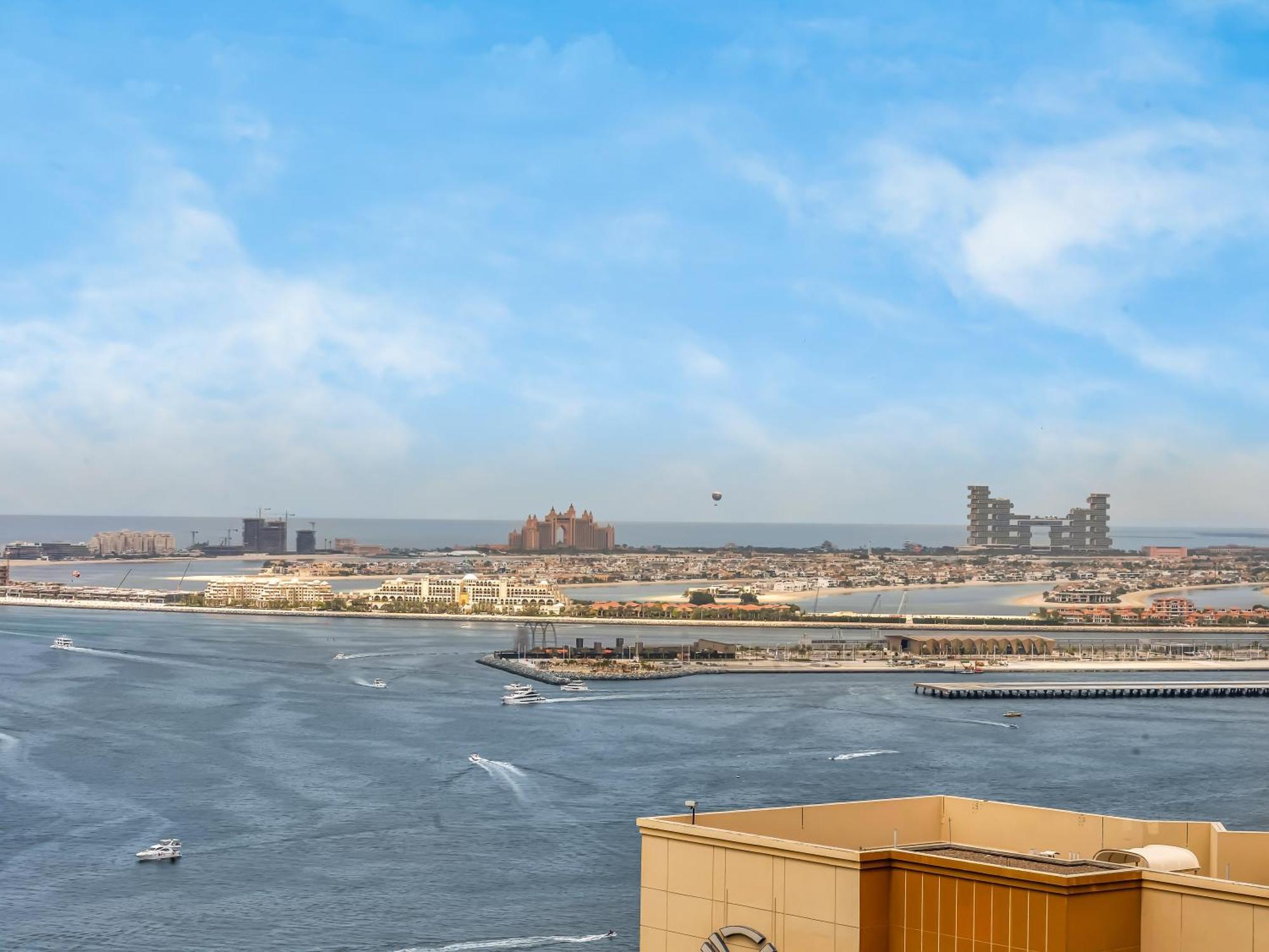 Apartment Eye & Palm View 3 Min By Walk From The Dubai